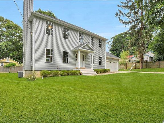 2nd image of 7 Shinnecock Dr