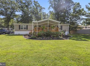 100 Oak Leaf Dr, Windsor, PA 17366