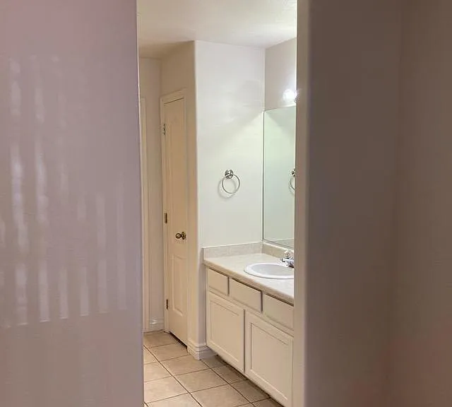 444 Sunland Dr — Photo 6
