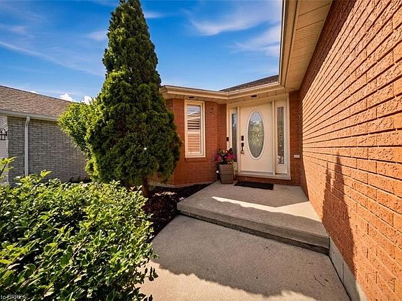2nd image of 68 Allensgate Dr