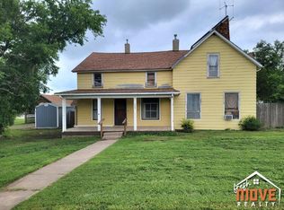 205 N 1st St, Cimarron, KS 67835