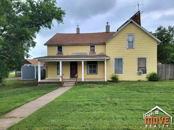 205 N 1st St, Cimarron, KS 67835