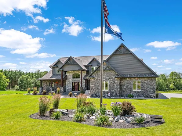 202300 COUNTY ROAD J, Rosholt, WI 54473