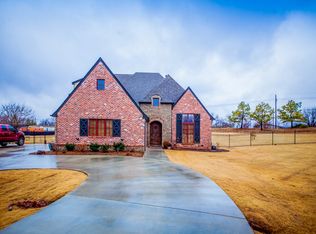 5808 Chateau Pl, Stillwater, OK 74075