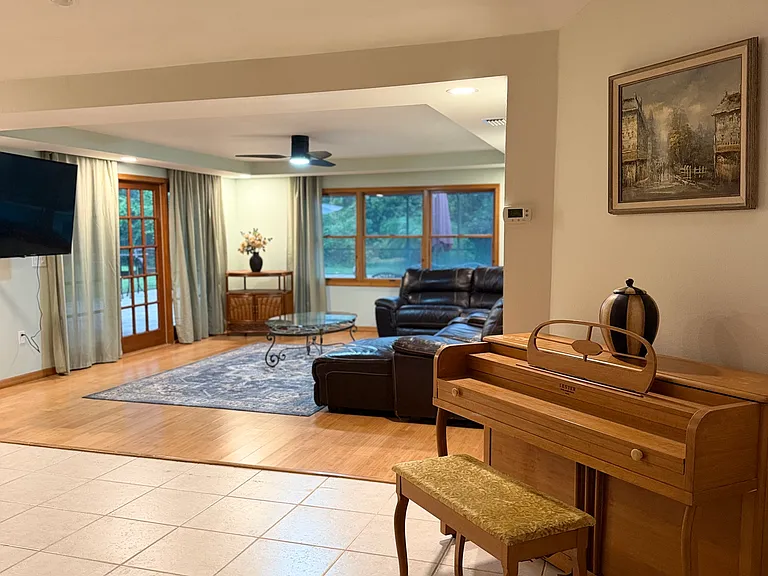 4932 Hidden Oaks Trl — Photo 77