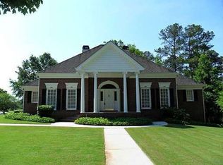 4605 Matthews Park Dr, Snellville, GA 30039