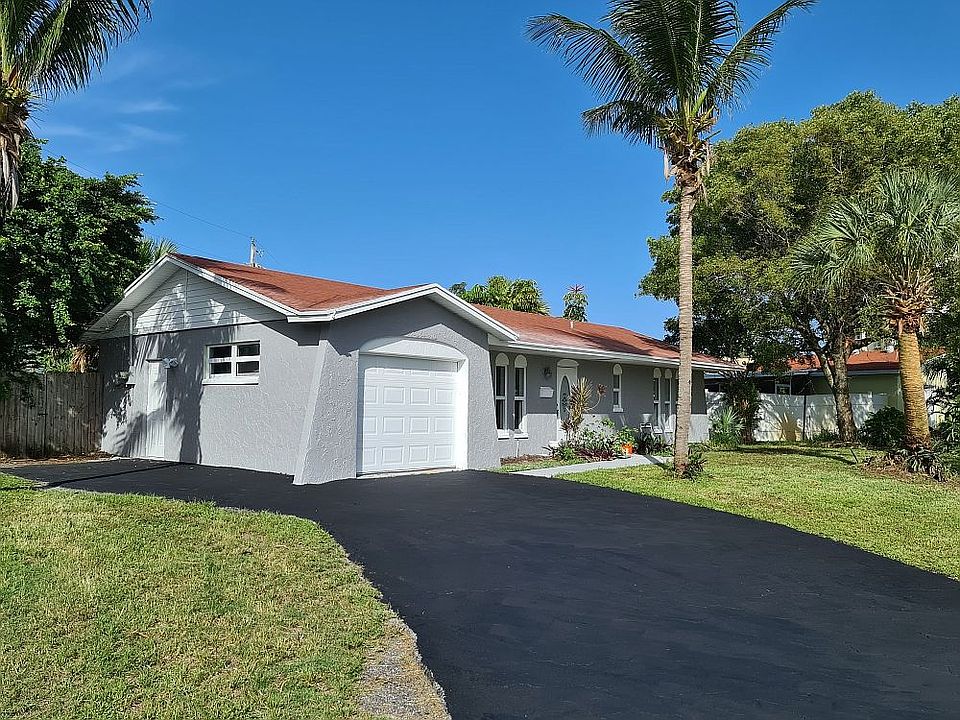 2nd image of 2926 Lake Shore Dr