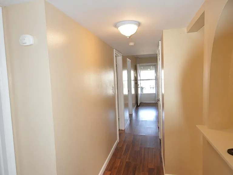 86 E Dallas Ave — Photo 9