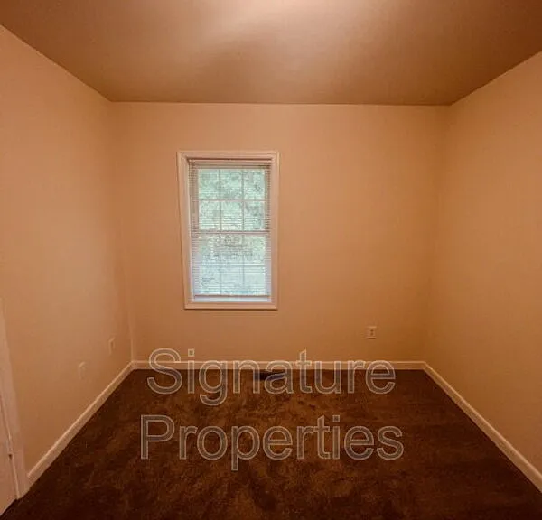 555 Fairfax Ave #G — Photo 17