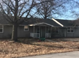 508 E Wells St, Carl Junction, MO 64834