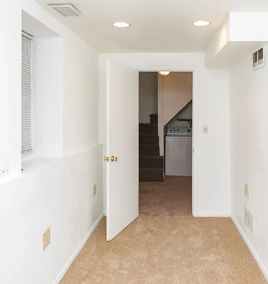 1043 W Grace St #CH — Photo 16