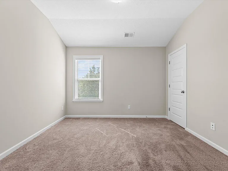 1071 Linsmore Ave — Photo 28