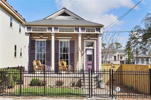 1st image of 2617 Lepage St