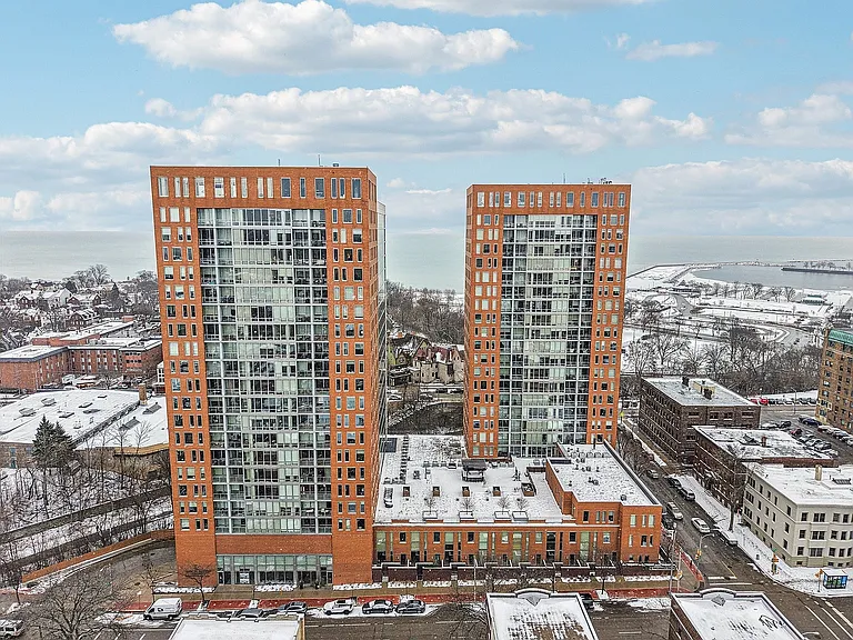 Park Lafayette Towers — Photo 10