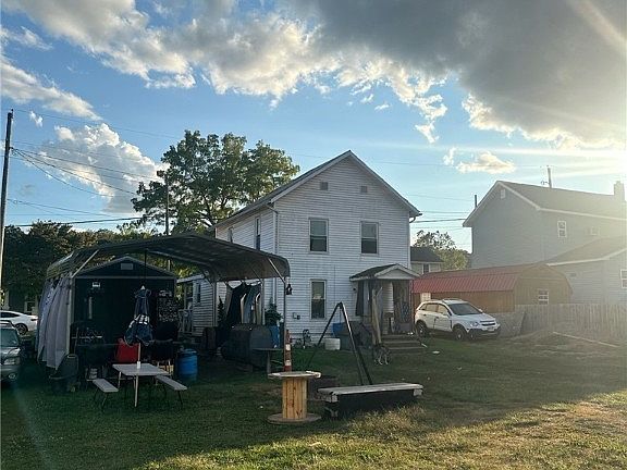 5th image of 263 Water St