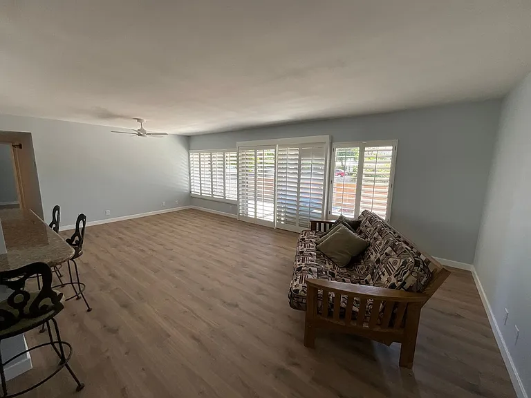 1702 Capri Cir — Photo 6