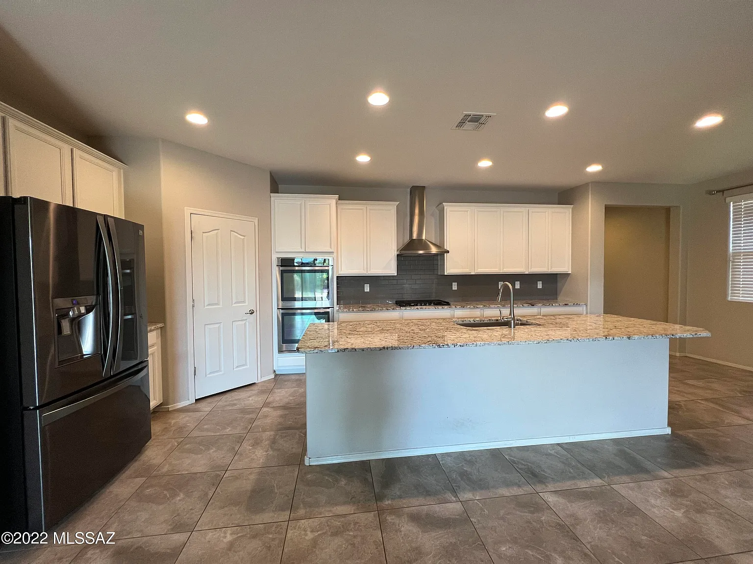 3 bed, 2.0 bath, 2013 sqft, $2,250 — Photo 4