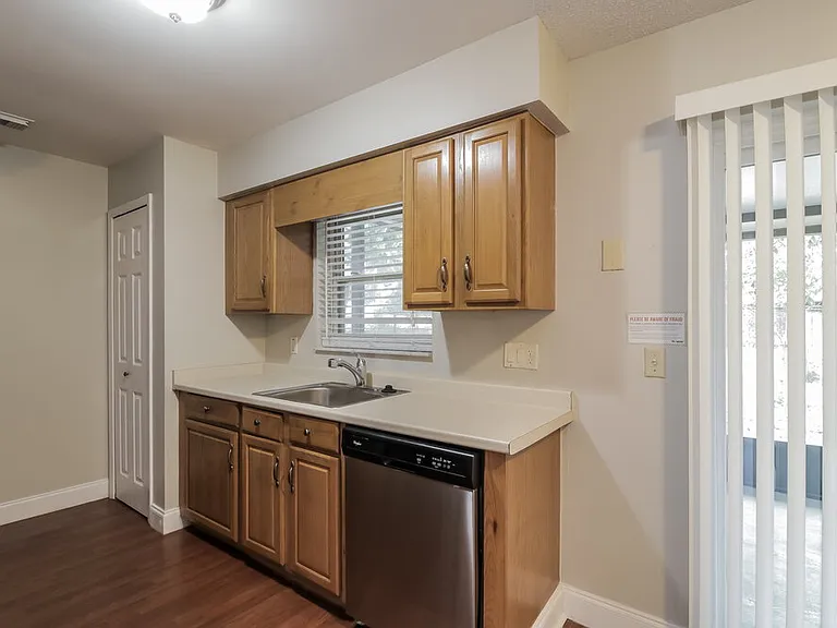 13900 Lena St — Photo 6