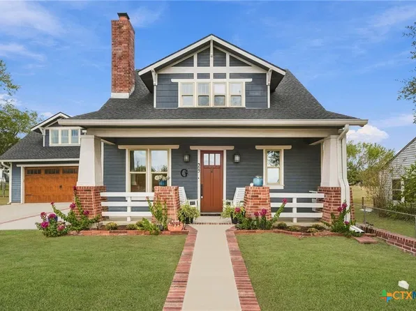 509 E Wendel St, Shiner, TX 77984