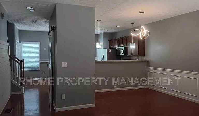 756 Celeste Ln SW — Photo 9