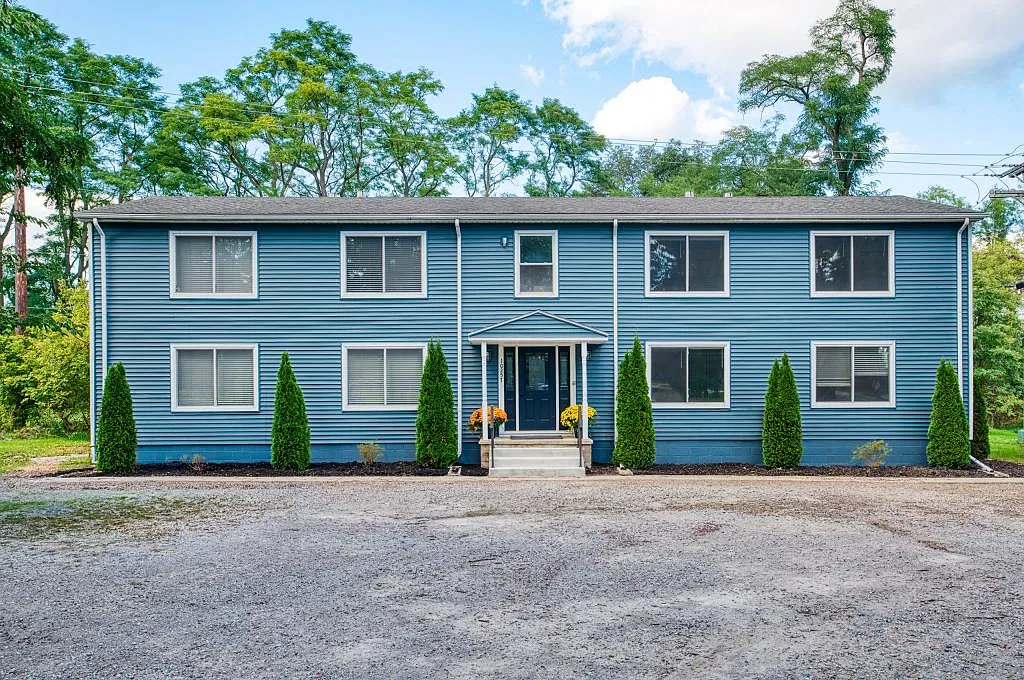 10257 E Grand River Ave — Photo 1