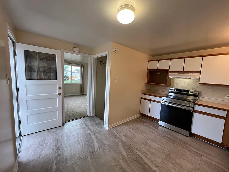1328 S Beach Ct — Photo 11