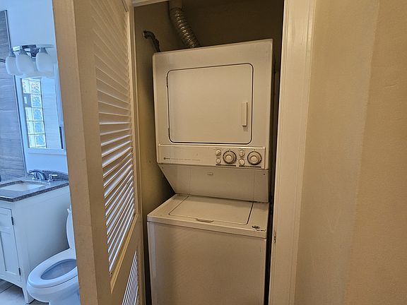 4th image of 1407 W Highland Ave #2