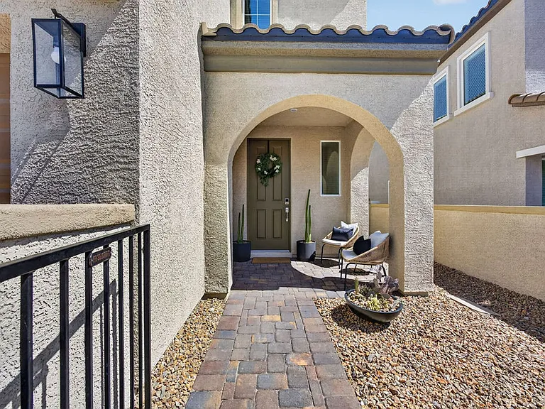10662 Carnes Ave — Photo 3