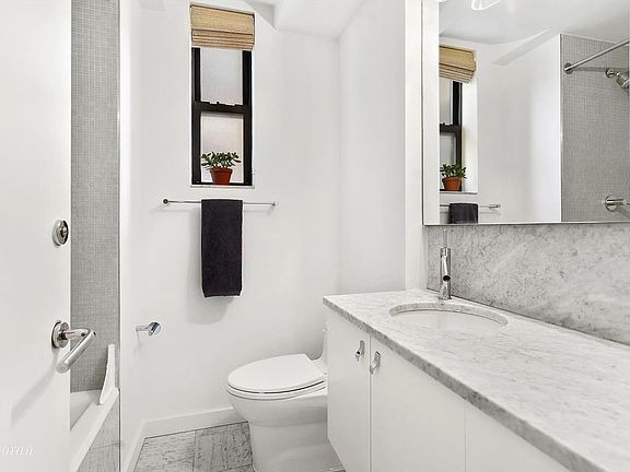 5th image of 23 W 73rd St #810