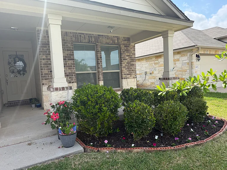 1309 Juneberry Park Dr — Photo 2