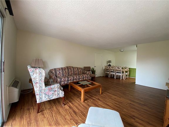 4th image of 2213 Via Mariposa E Unit B