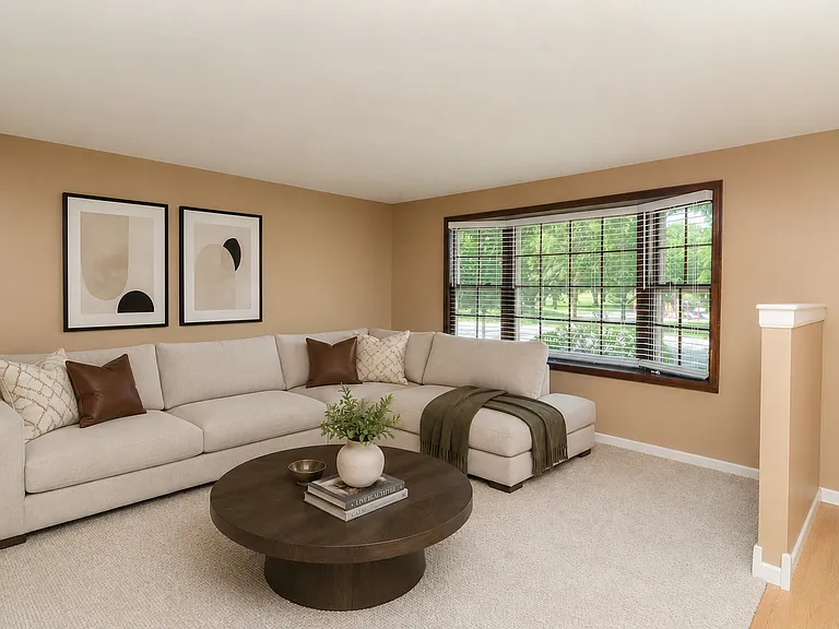 930 Sharon Ln — Photo 4