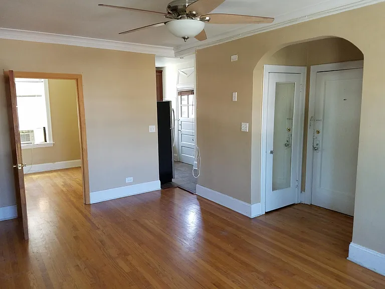 4871 1/2 N Hermitage Ave #2W — Photo 6