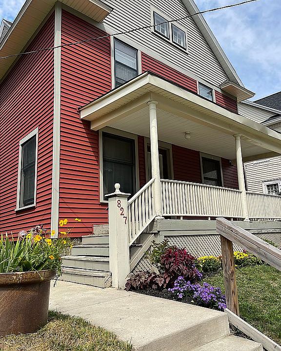 1st image of 827 Baldwin St SE