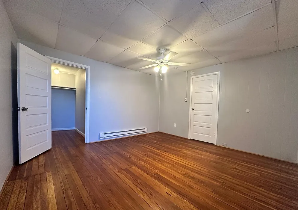 2 bed, 916 sqft, $990 — Photo 1