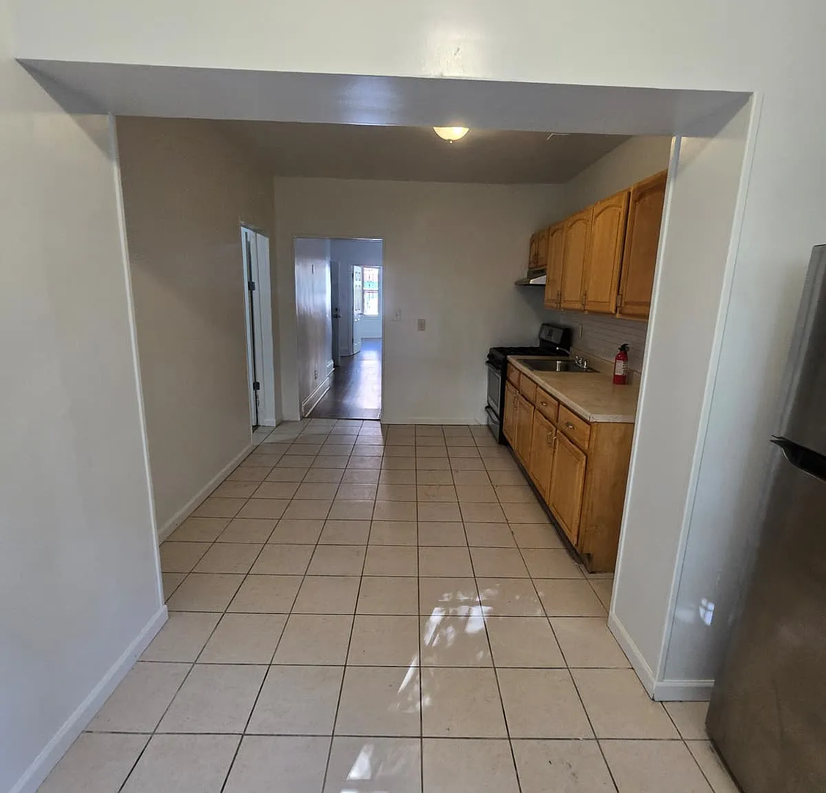 3 bed, $2,100 — Photo 4