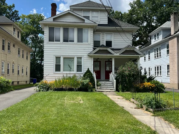 17 Bretton Rd, West Hartford, CT 06119