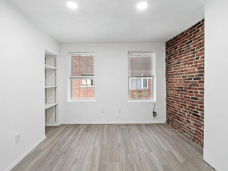 23 Harris St #1 — Photo 4