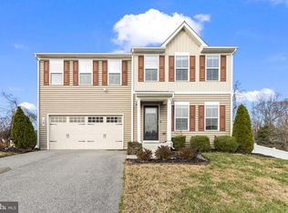 12 Willow Woods Dr, La Plata, MD 20646