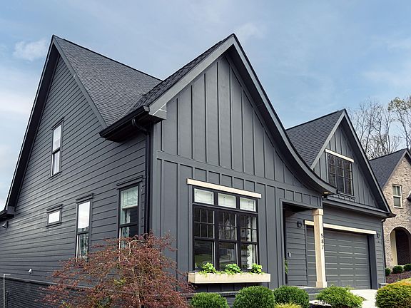 2nd image of 587 Sun Valley Rd