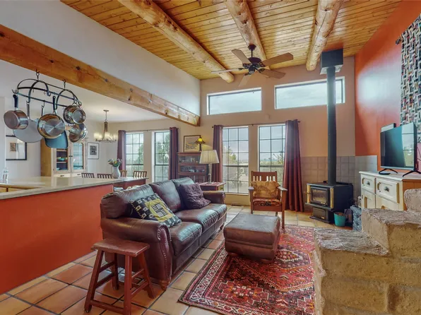 33 Cerrado Loop, Santa Fe, NM 87508
