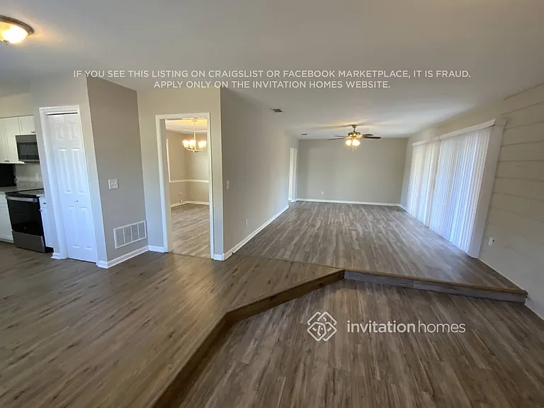 4084 E Briarforest Rd — Photo 4
