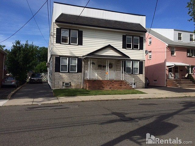 1st image of 118 King St