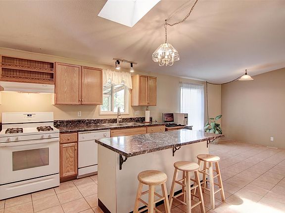 4th image of 4055 Pine Meadows Dr
