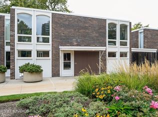 1324 N Sandburg Ter #1324, Chicago, IL 60610