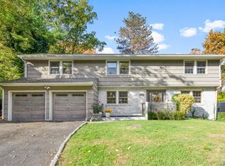 10 Lundy Ln, Mamaroneck, NY 10538