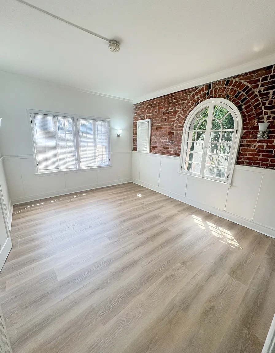 2 bed, 800 sqft, $3,800 — Photo 3
