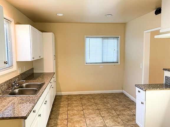 4th image of 11319 Elmhurst Dr