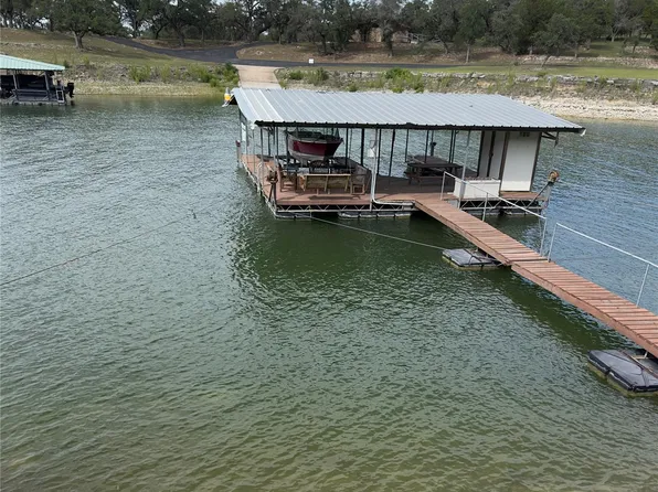 1131 Edgewater Dr, Spicewood, TX 78669
