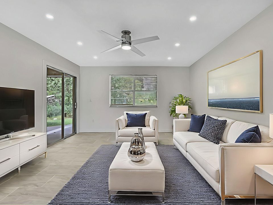 1st image of 10931 W Tidewater Cir #10981